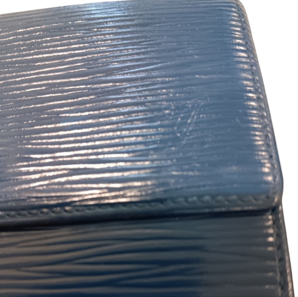 Louis Vuitton epis blue wallet authentic GUC - Picture 3 of 6